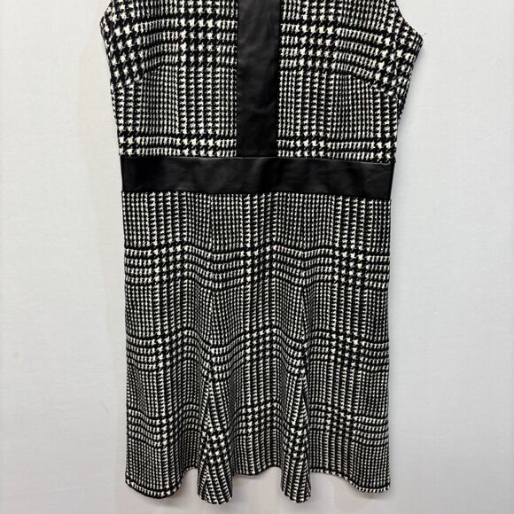 J. McLaughlin Fit & Flare Sleeveless Dress Size Medium Houndstooth C019 -3 - Picture 9 of 14